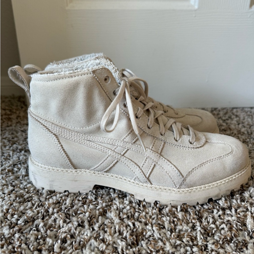Onitsuka Tiger Rinkan Boots Beige